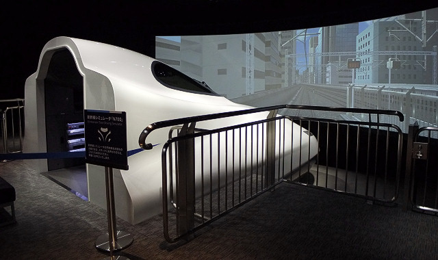 N700系新幹線シミュレータ１