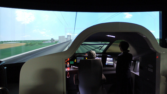 N700系新幹線シミュレータ 3